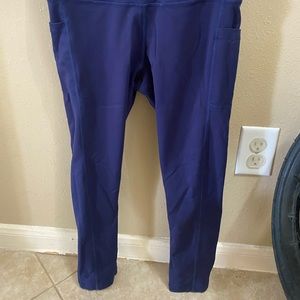 Senita Brand size small leggings with pockets